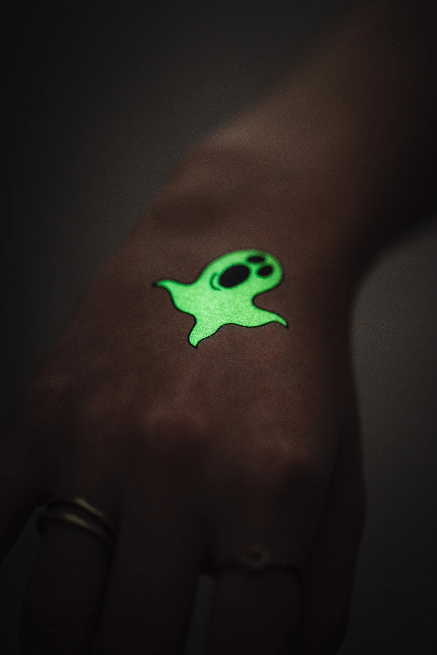 Freaky Pumpkin & Ghost Glow in the Dark Halloween fake tattoo - Image 2