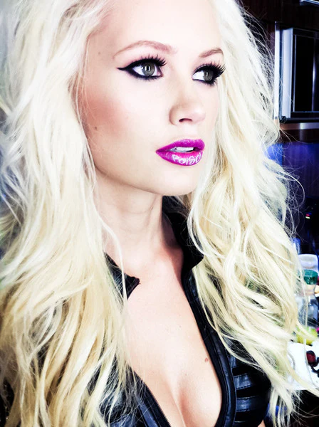 Pink Poison Violent Lips (3 Lip Tattoo Sets) - Image 2