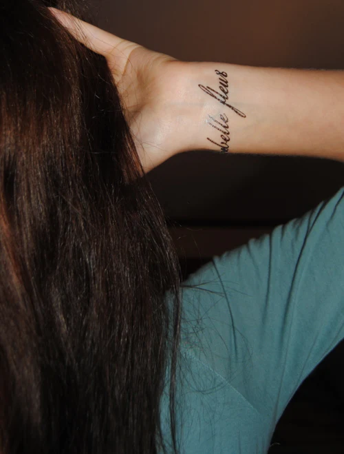 Rihanna - Rebelle Fleur Tattoo - Image 3