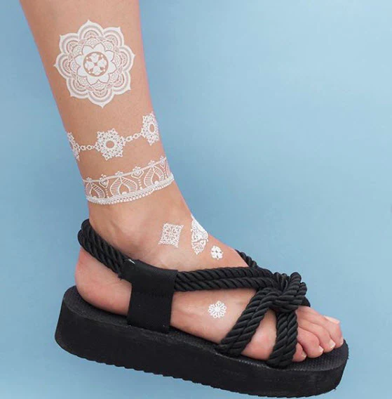 White Holidays - Tattoonie - Image 2